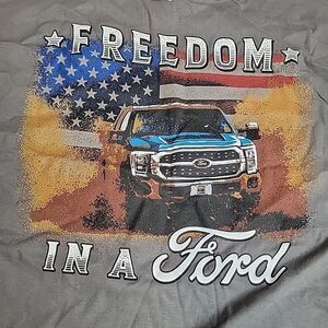 Ford T-Shirt Mens Size 2XL Freedom In A Ford American Flag